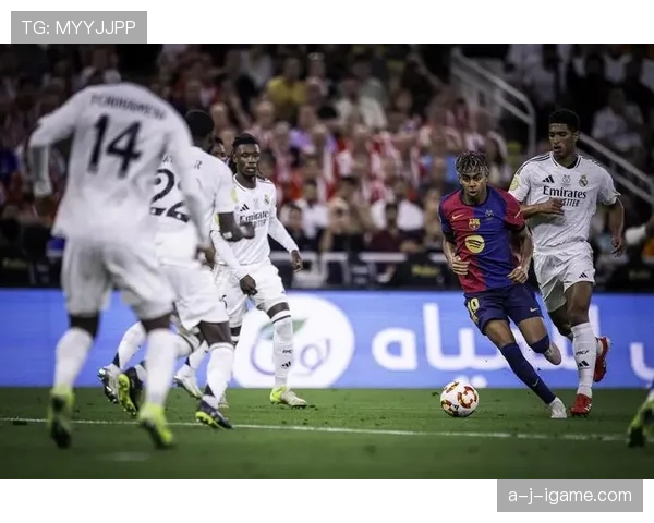 西甲国家德比战火重燃：巴萨皇马巅峰对决引爆绿茵荣耀之争