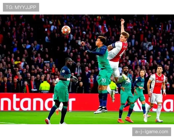 德里赫特持续提升的表现引发对阿贾克斯时期崛起的期待分析